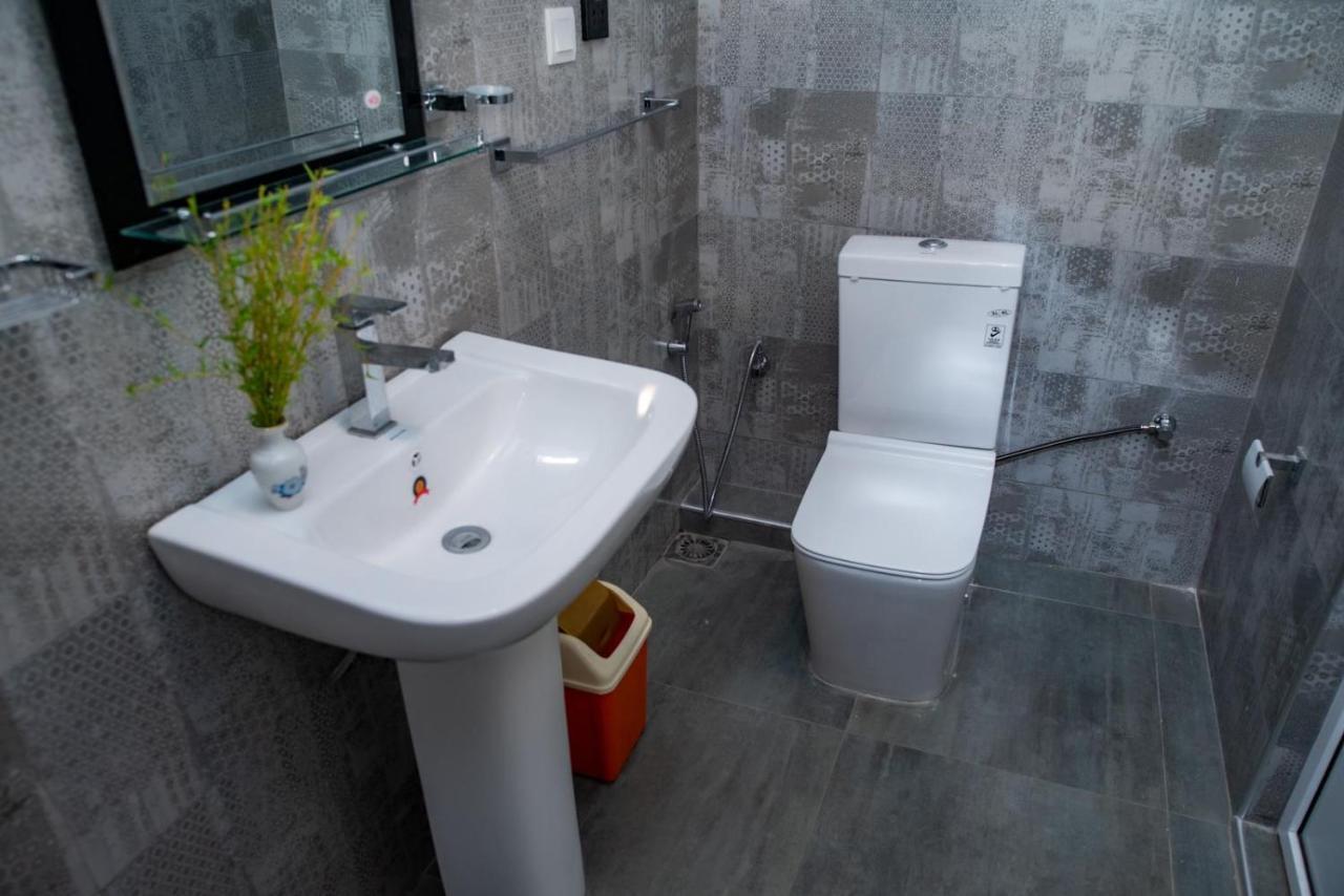 Sky Edge Homestay Канді Екстер'єр фото